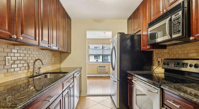 Photo of 24 Carhart Ave #305, White Plains, NY 10605