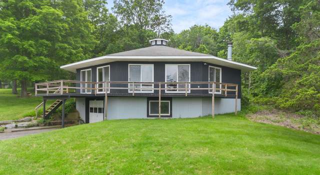 Photo of 93 Cross Rd, Patterson, NY 12563