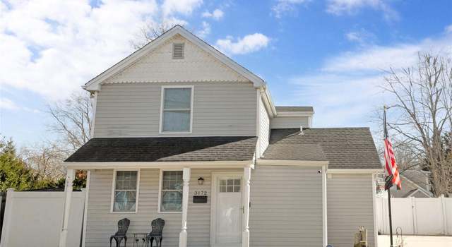 Photo of 3172 Union Blvd, East Islip, NY 11730