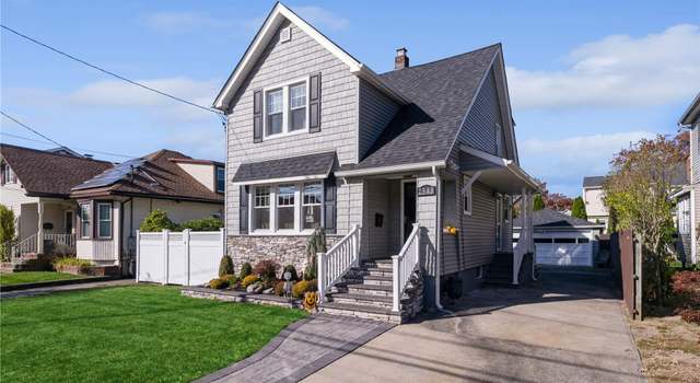 Photo of 2545 Orange St, Bellmore, NY 11710