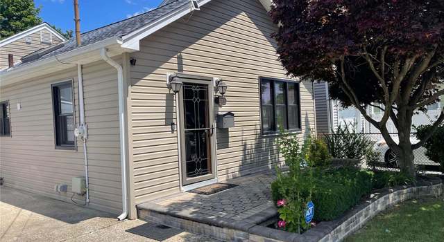 Photo of 1035 Braxton St, Uniondale, NY 11553