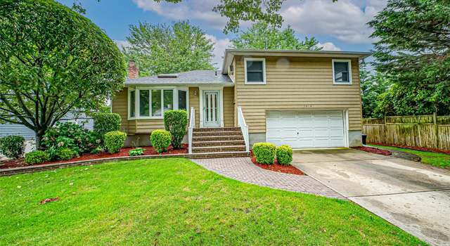 Photo of 1818 Wilson Ave, North Merrick, NY 11566