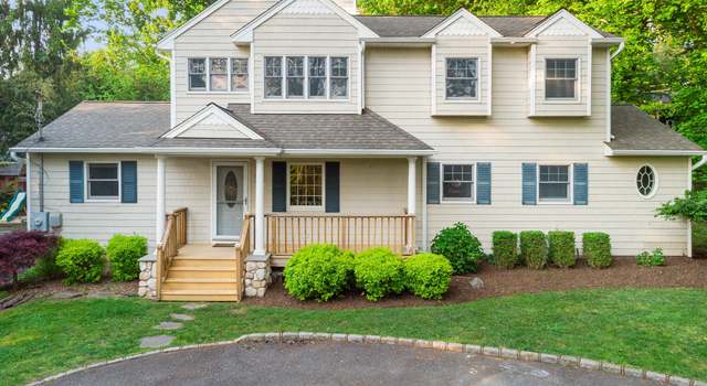Photo of 3 Hilltop Rd, Stony Brook, NY 11790