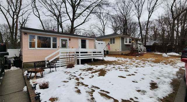 Photo of 50 Corchaug Trl, Ridge, NY 11961