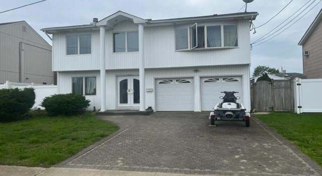 Photo of 2625 Riverside Dr, Wantagh, NY 11793