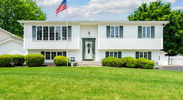 Photo of 2 A Suffern Ln, Garnerville, NY 10923