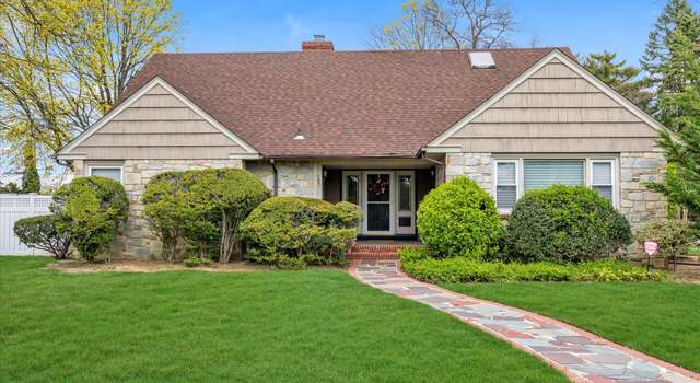 Photo of 757 Bixby Dr, Baldwin, NY 11510