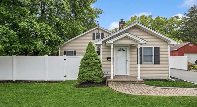 Photo of 156 W 21st St, Huntington Station, NY 11746