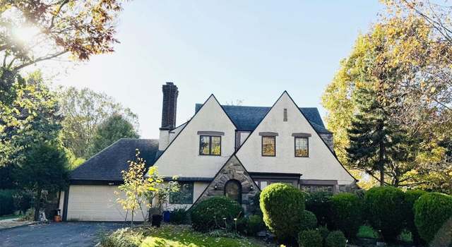 Photo of 10 Carlton Rd, Great Neck, NY 11021