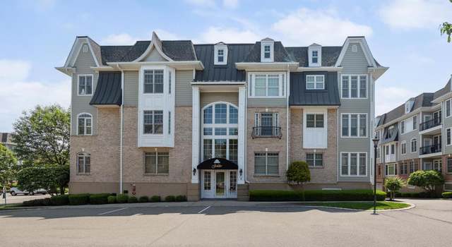 Photo of 494 Pacing Way Unit 301C, Westbury, NY 11590