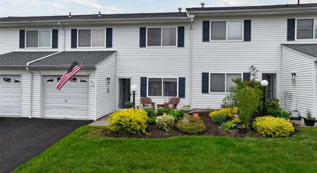 Photo of 251 Tamerisk Ln, New Windsor, NY 12553