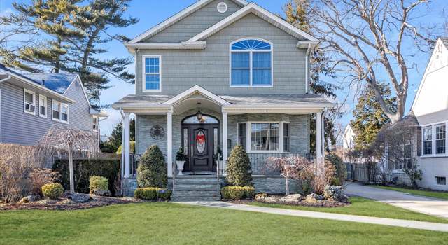 Photo of 49 Grant Ave, East Rockaway, NY 11518