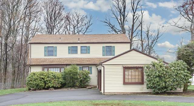 Photo of 16 Lancaster Dr, Suffern, NY 10901