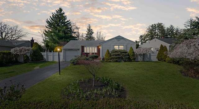 Photo of 29 Main Ave, Wheatley Heights, NY 11798