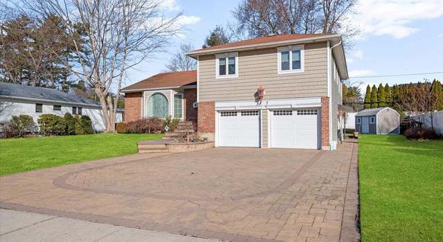 Photo of 27 Marian Ln, Jericho, NY 11753