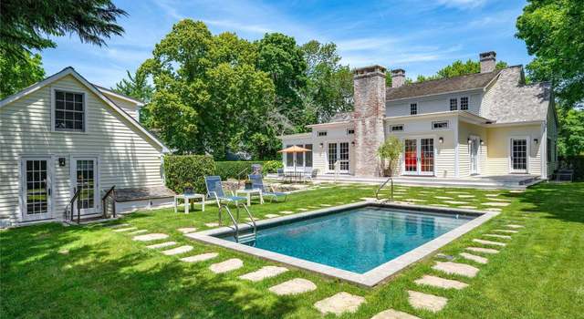 Photo of 26 Suffolk St, Sag Harbor, NY 11963