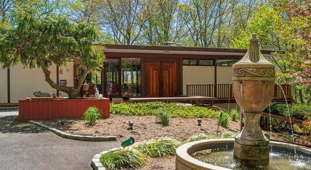 Photo of 11 South Rd, Oyster Bay Cove, NY 11771