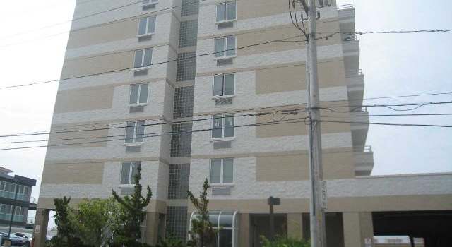 Photo of 440 W Broadway Unit 4B, Long Beach, NY 11561