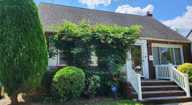 Photo of 123 North Dr, Valley Stream, NY 11580