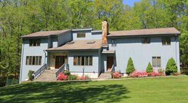 Photo of 29 Londonderry Ln, Somers, NY 10589