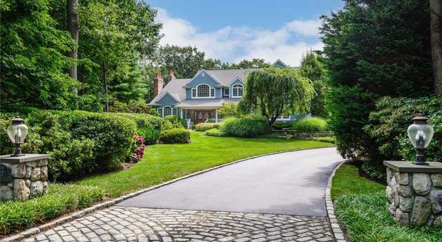 Photo of 47 Hilltop Dr, Laurel Hollow, NY 11791