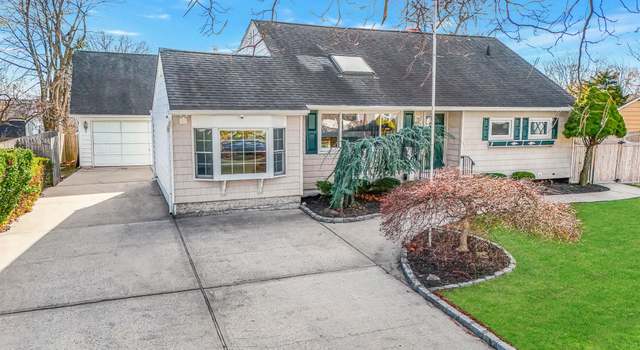 Photo of 46 Arthur St, Brentwood, NY 11717