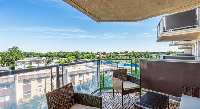 Photo of 17-85 215th St Unit 5C, Bayside, NY 11360