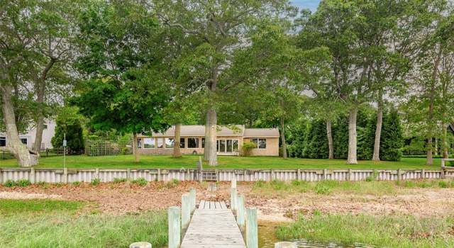 Photo of 5 Bay Shore Dr, Shelter Island, NY 11964