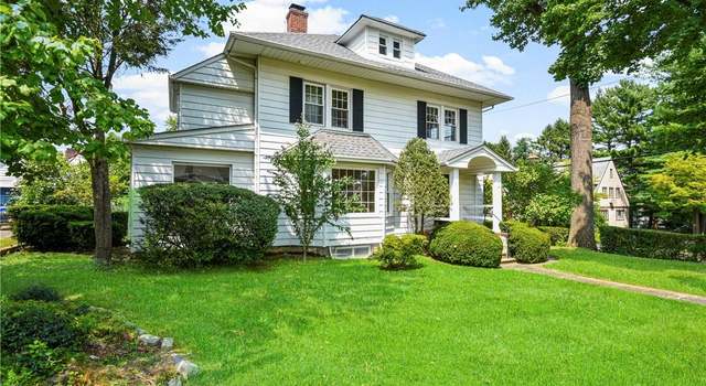 Photo of 24 Gramercy Pl, New Rochelle, NY 10801