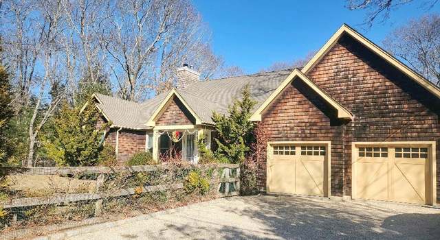 Photo of 636 Hands Creek Rd, East Hampton, NY 11937