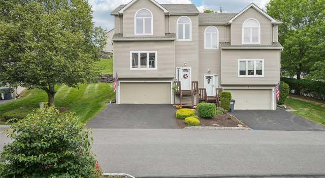 Photo of 4 Cliffside Ct, Highland Mills, NY 10930