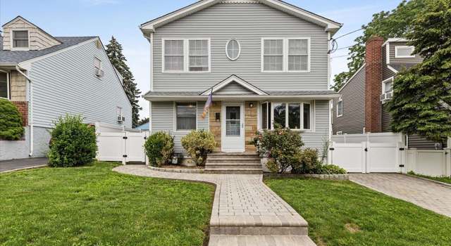 Photo of 266 Fairfield Ave, Mineola, NY 11501