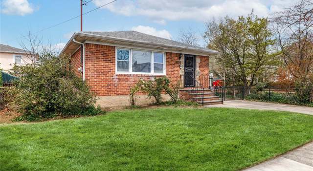 Photo of 262-09 82 Ave, Floral Park, NY 11004