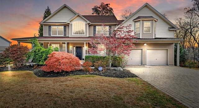 Photo of 129 Winding Brook Ct, New Windsor, NY 12553