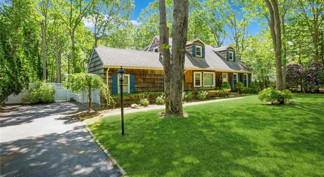Photo of 7 Washington Dr, East Quogue, NY 11942