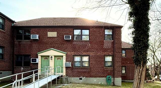 Photo of 57-72 246 Cres Unit E-6 lower, Douglaston, NY 11362