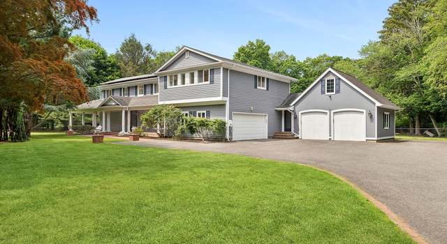 Photo of 20 Donovan Dr, Cold Spring Harbor, NY 11724