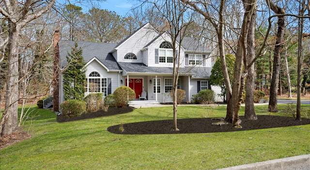 Photo of 7 Gateway Ln, Manorville, NY 11949
