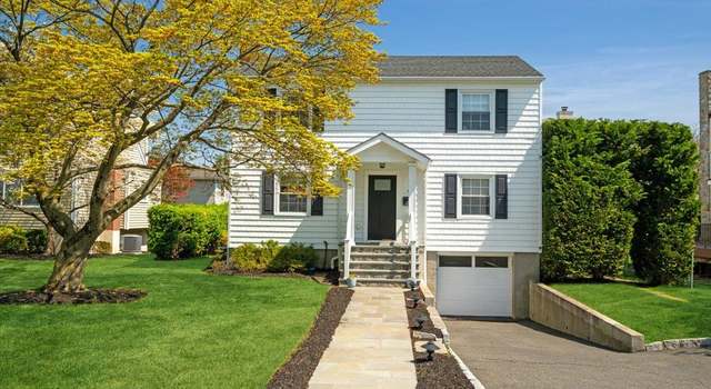 Photo of 4 Sage Pl, Eastchester, NY 10709
