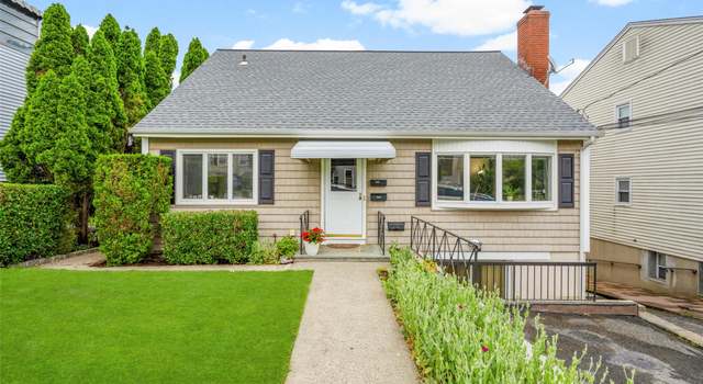 Photo of 11 Parsons St, Harrison, NY 10528