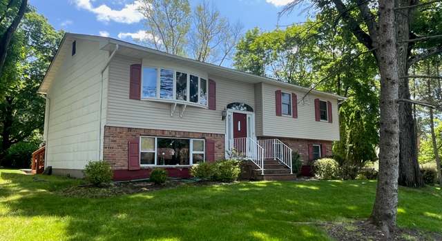 Photo of 45 Princeton Dr, Tappan, NY 10983