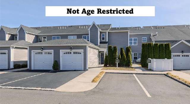 Photo of 12 Grace Hall Ln, Yaphank, NY 11980