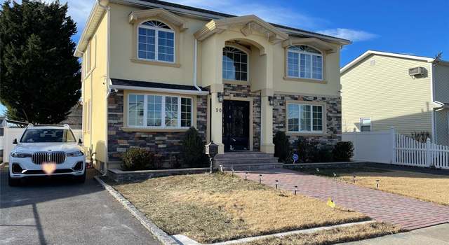 Photo of 90 N Fordham Rd, Hicksville, NY 11801