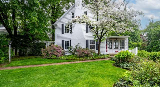 Photo of 5 Summit Rd, Port Washington, NY 11050