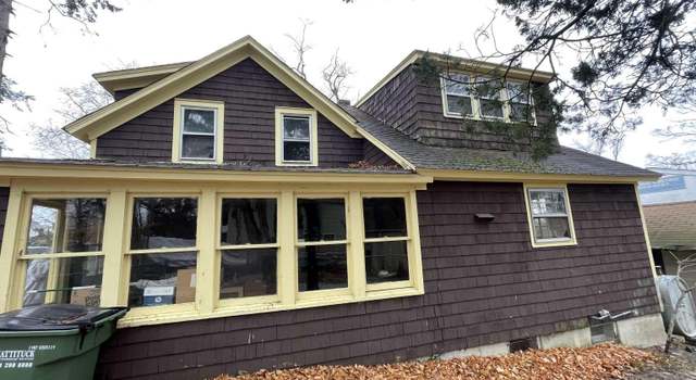 Photo of 515 Orchard St, New Suffolk, NY 11956