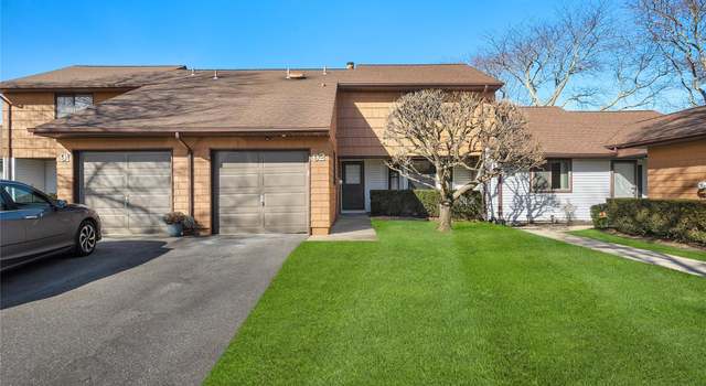 Photo of 92 Scarlett Dr, Commack, NY 11725