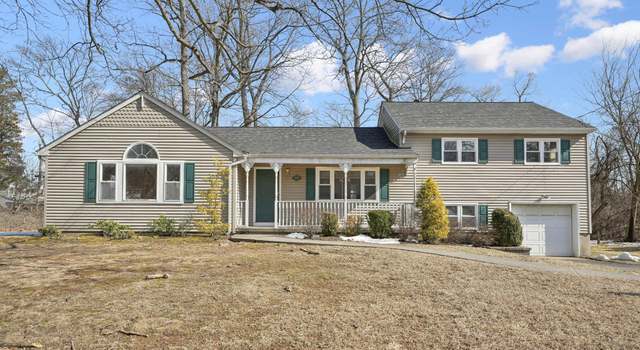 Photo of 68 Rowan Rd, Pearl River, NY 10965