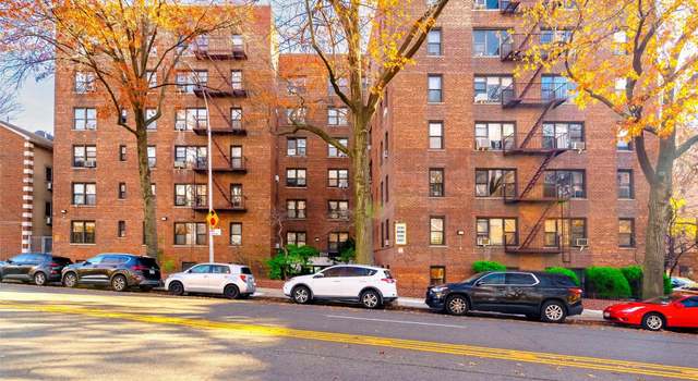 Photo of 2244 Bronx Park E Unit 2F, Bronx, NY 10467