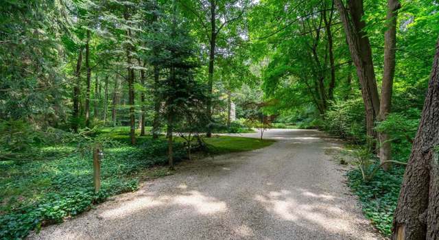 Photo of 20 Sheep Ln, Locust Valley, NY 11560