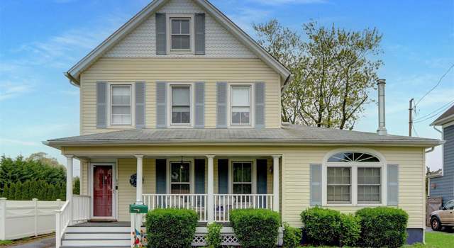 Photo of 53 Church Ave, Islip, NY 11751